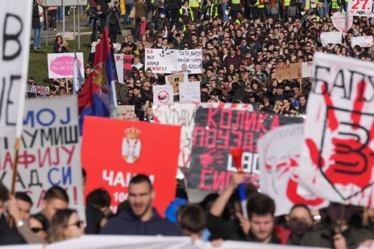 სერბეთში მიმდინარე აქციების მონაწილეები აცხადებენ, რომ ქვეყნის პრემიერ-მინისტრის გადადგომის მიუხედავად, ანტისამთავრობო აქციები გაგრძელდება