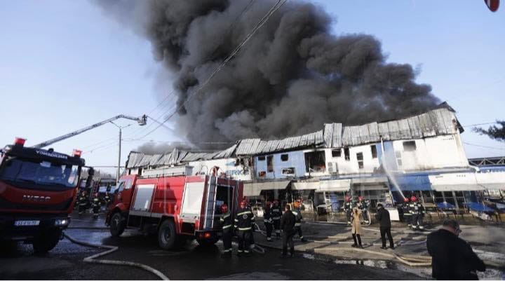 „ლილო მოლის“ ტერიტორიაზე ხანძრის ქრობის პროცესი მიმდინარეობს