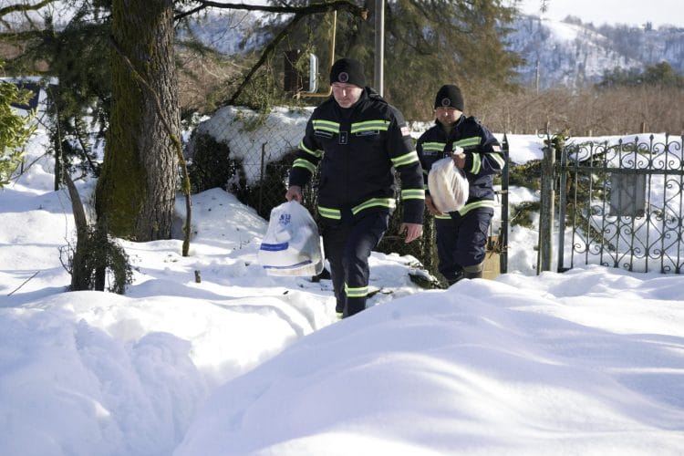 მეხანძრე-მაშველები გურიის რეგიონში მოქალაქეების დახმარებას აქტიურ რეჟიმში განაგრძობენ