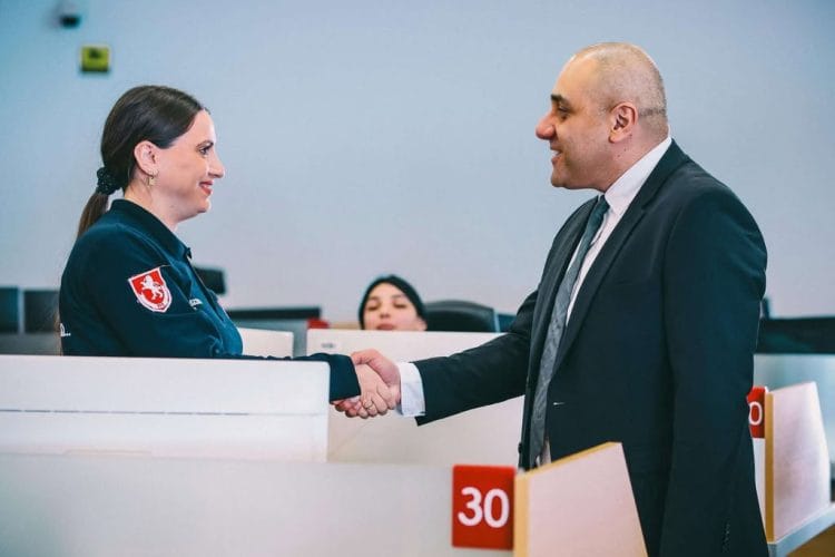 „112“-ის დირექტორმა, გიორგი არსოშვილმა, თანამშრომლებს 112-ის დღე მიულოცა