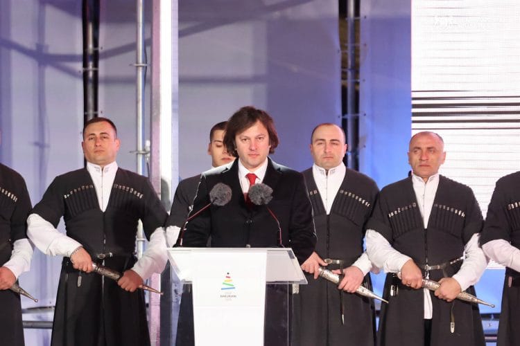 ევროპის ზამთრის ახალგაზრდული ოლიმპიური ფესტივალი საზეიმოდ გაიხსნა და საოცრად შთამბეჭდავი იყო