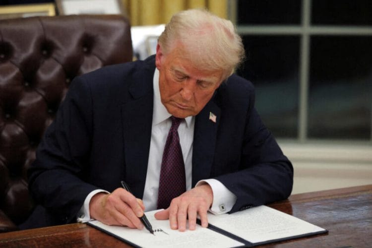 დონალდ ტრამპმა ხელი მოაწერა „ანტიფას“ შიდა ტერორისტულ ორგანიზაციად გამოცხადების განკარგულებას