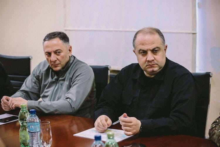 ვიცე-პრემიერი, შინაგან საქმეთა მინისტრი ვახტანგ გომელაური გურიის რეგიონში დიდთოვლობით გამოწვეული პრობლემების აღმოფხვრის მიზნით საკოორდინაციო შტაბის მორიგი სხდომას დაესწრო