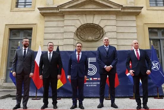 საფრანგეთის, დიდი ბრიტანეთის, გერმანიის, იტალიისა და პოლონეთის თავდაცვის მინისტრებმა პარიზში შეხვედრაზე ევროპის უსაფრთხოების საკითხი განიხილეს