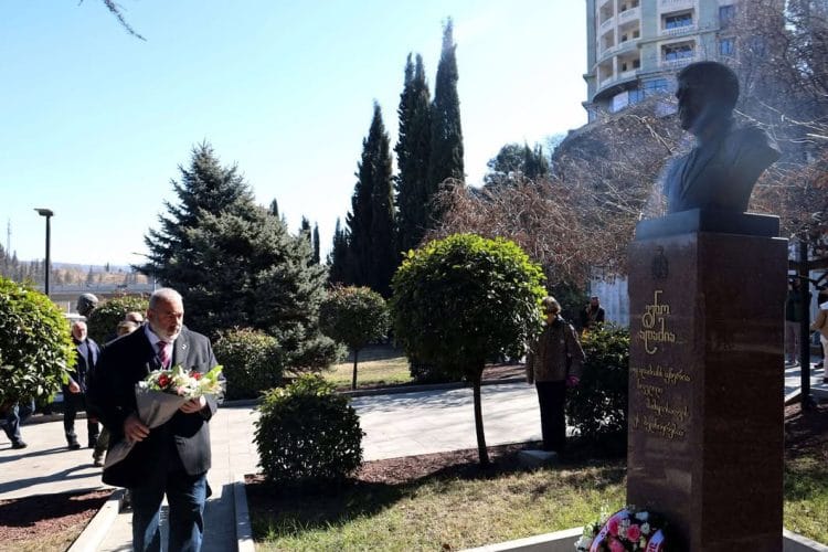 დღეს, საქართველოს ეროვნული გმირის, გენო ადამიას დაბადების დღეა