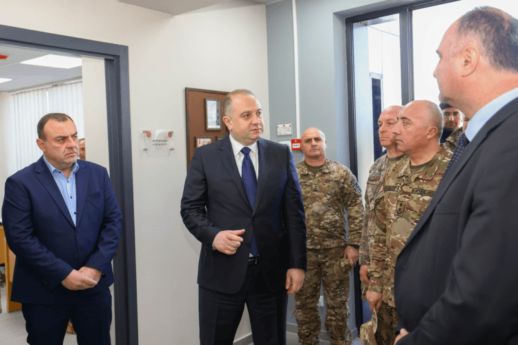 საქართველოს თავდაცვის მინისტრმა გორში სამხედრო გაწვევისა და რეკრუტირების ეროვნული სააგენტოს რეგიონული ცენტრი გახსნა