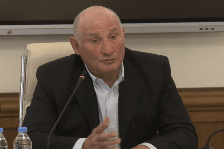 ემზარ კვიციანი – პატრიარქს ვუთხარი, რომ ოქრუაშვილი აპირებდა ხეობაში ძალების შემოყვანას, პატრიარქმა მითხრა, არ შეგეშვებიან, სანამ კოდორი არ ჩაბარდება, აფხაზეთი მიცემულიაო, მას მეტი ინფორმაცია ჰქონდა