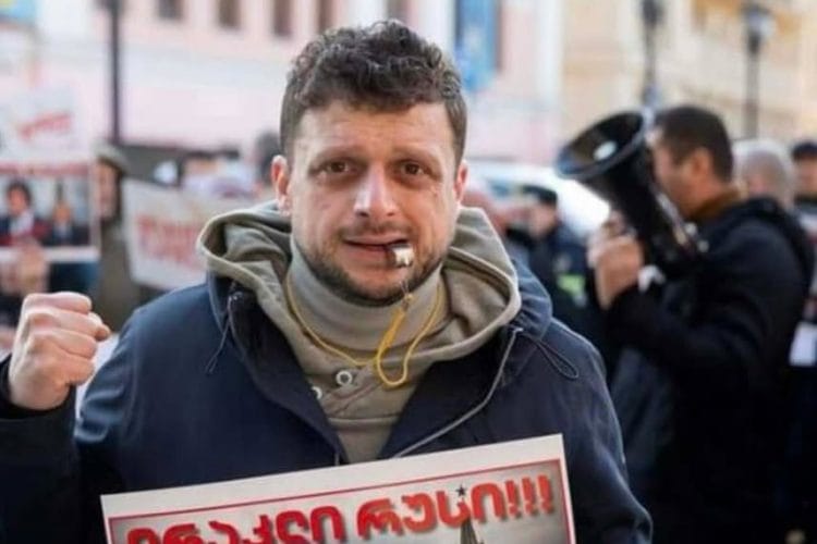 ,,ვაი აქტივისტი” და სამართალდამცავებზე თავდასხმაში გაწაფული ნიკა ნარსია კვლავაც ცდილობს გმირი პოლიციელების ღირსების შელახვას….