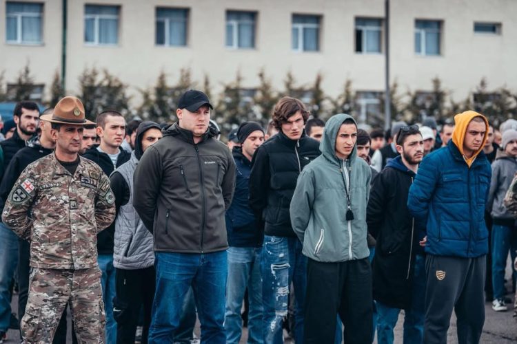 წვევამდელთა ეროვნულ სამხედრო სამსახურში გაწვეულმა წვევამდელებმა საწყისი საბრძოლო მომზადების ცენტრში საწყისი საბრძოლო მომზადების კურსის გავლა დაიწყეს