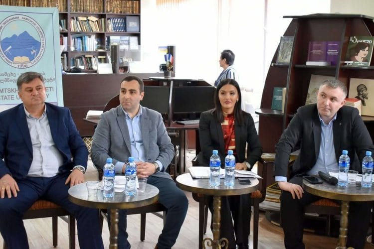 სახელმწიფო უსაფრთხოების სამსახურის ანტიკორუფციული სააგენტოს თანამშრომლებმა სამცხე-ჯავახეთის სახელმწიფო უნივერსიტეტის სტუდენტებთან საინფორმაციო შეხვედრა გამართეს