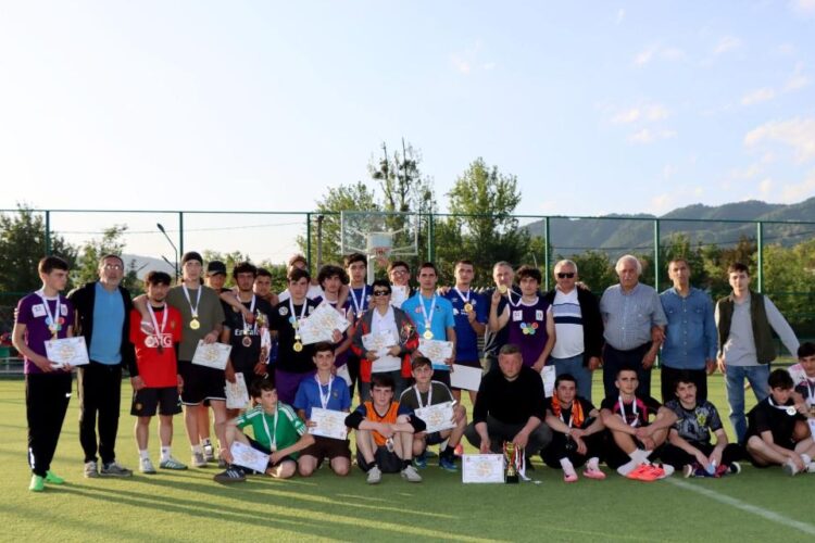 ჩოხატაურში, მამუკა კალანდაძის სახელობის ტურნირი ჩატარდა