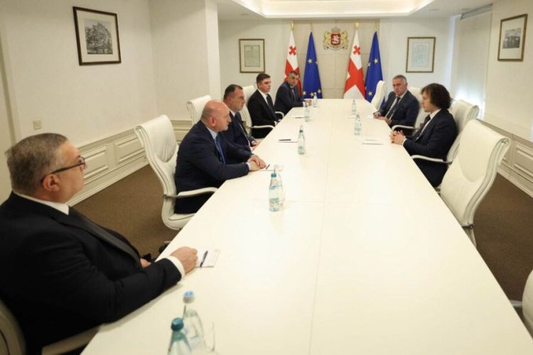 ირაკლი კობახიძემ ხუთ რეგიონში ახალი სახელმწიფო რწმუნებულები დანიშნა