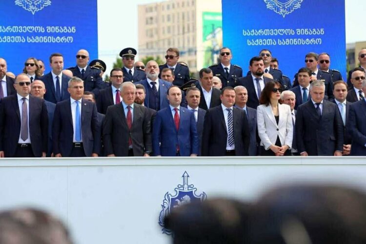 სახელმწიფო უსაფრთხოების სამსახურის უფროსი ანრი ოხანაშვილი პოლიციელის დღისადმი მიძღვნილ საზეიმო ღონისძიებას დაესწრო