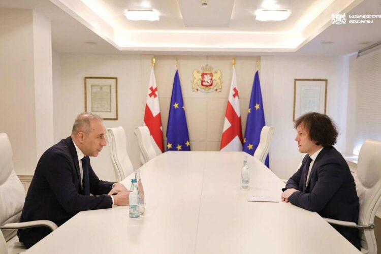 პრემიერ-მინისტრი ირაკლი კობახიძე პორტუგალიის რესპუბლიკაში საქართველოს ახლად დანიშნულ ელჩს, ლევან წურწუმიას შეხვდა