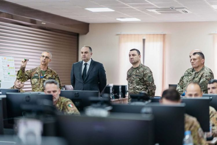 საქართველოს თავდაცვის მინისტრი JTEC- ში ,,ნატო-საქართველოს სწავლება 2025″-ის მიმდინარეობას გაეცნო