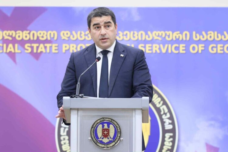 შალვა პაპუაშვილი – სამ ათწლეულზე მეტია, სახელმწიფო დაცვის სპეციალური სამსახურის თანამშრომლები მაღალი პროფესიონალიზმით, სიმამაცით, თავდადებით ემსახურებიან ქვეყანას, იცავენ კონსტიტუციურ წესრიგს