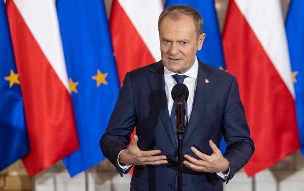 პოლონეთის პრემიერ-მინისტრი პარლამენტში მთავრობისადმი ნდობის საკითხზე კენჭისყრის გამართვას ითხოვს