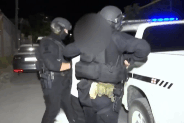 პოლიციამ ბოლო 24 საათის განმავლობაში ნარკოდანაშაულის ბრალდებით 34 პირი დააკავა