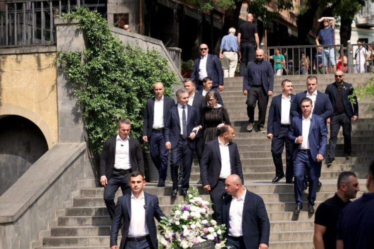 ბიძინა ივანიშვილმა და ეკატერინე ხვედელიძემ ელდარ შენგელაიას ოჯახის წევრებს მიუსამძიმრეს