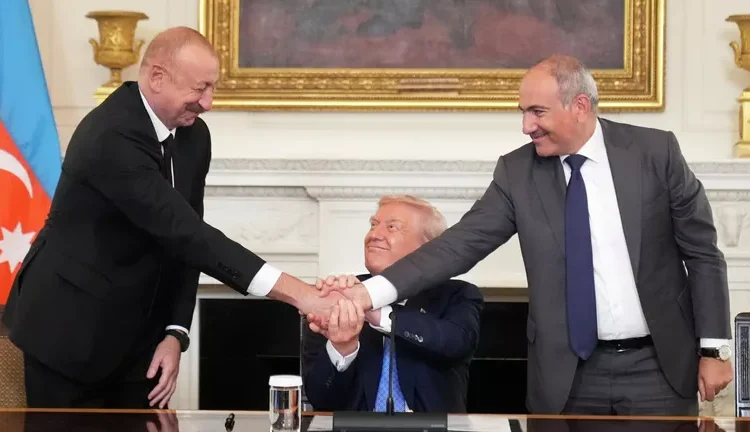 ირანის საგარეო საქმეთა სამინისტრო ბაქოსა და ერევნის მიერ სამშვიდობო დეკლარაციის ხელმოწერას აფასებს