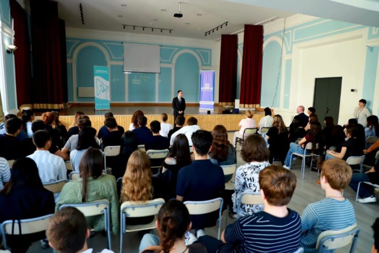 ბათუმის №2 საჯარო სკოლაში პროექტი „გაკვეთილი აფხაზეთი“ ჩატარდა