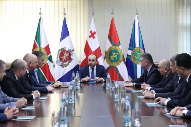 შს მინისტრი გეკა გელაძე სასაზღვრო პოლიციის ხელმძღვანელ პირებს შეხვდა