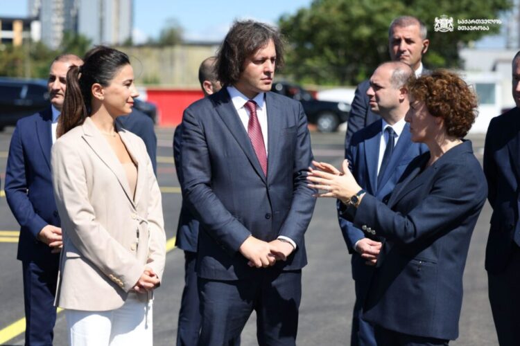 ირაკლი კობახიძე ბათუმის საერთაშორისო აეროპორტში განხორციელებულ და მიმდინარე ინფრასტრუქტურულ სამუშაოებს გაეცნო