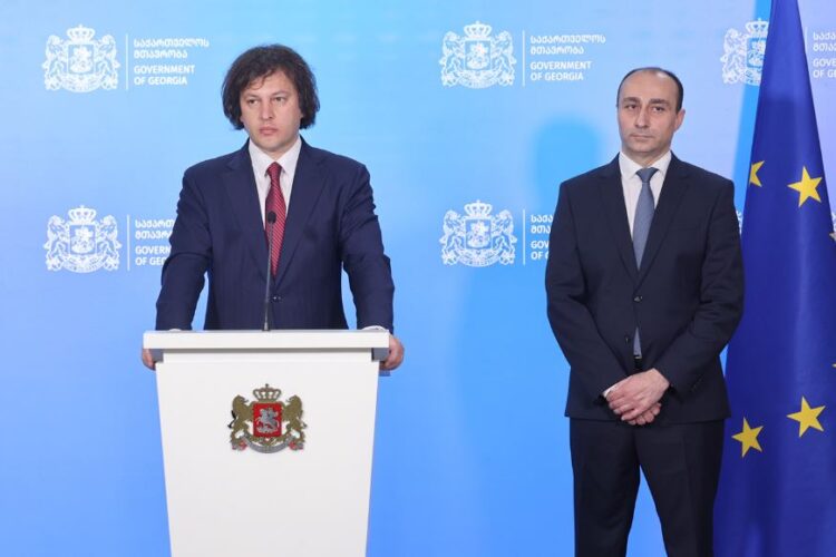 გეკა გელაძესა და მინისტრის პირველ მოადგილეს, რონი მესხს გენერალ-მაიორის წოდება მიენიჭათ