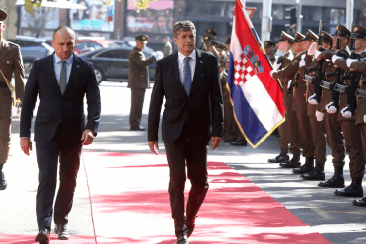 ხორვატიის თავდაცვის მინისტრი ივან ანუშიჩი აცხადებს, რომ უკრაინაში უსაფრთხოების გარანტიების ფარგლებში სამხედროებს არ გააგზავნიან