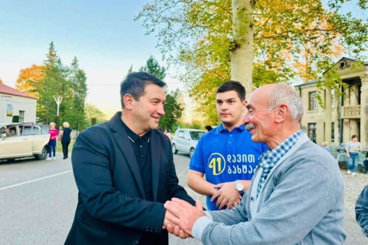 დავით ბახტაძე მოსახლეობას ხვდება – განახლებული სამტრედია ახალი პროექტებისა და გამოწვევების გზაზე