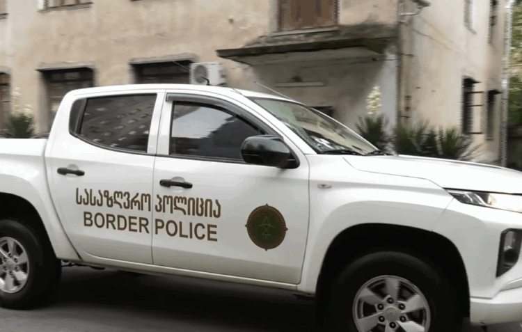 სასაზღვრო პოლიციამ სახელმწიფო საზღვრის უკანონოდ გადაკვეთის მცდელობისა და გადაკვეთის ფაქტზე ოთხი პირი დააკავა