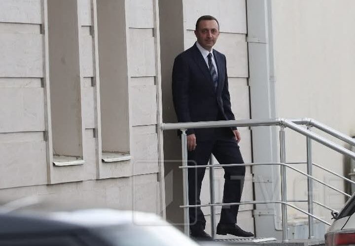 ირაკლი ღარიბაშვილი ბრალს აღიარებს და აცხადებს, რომ ჩვენება არავის წინააღმდეგ მიუცია