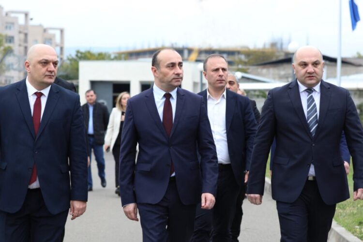 შინაგან საქმეთა მინისტრმა მიგრაციის დეპარტამენტის ხელმძღვანელ პირებთან სამუშაო შეხვედრა გამართა