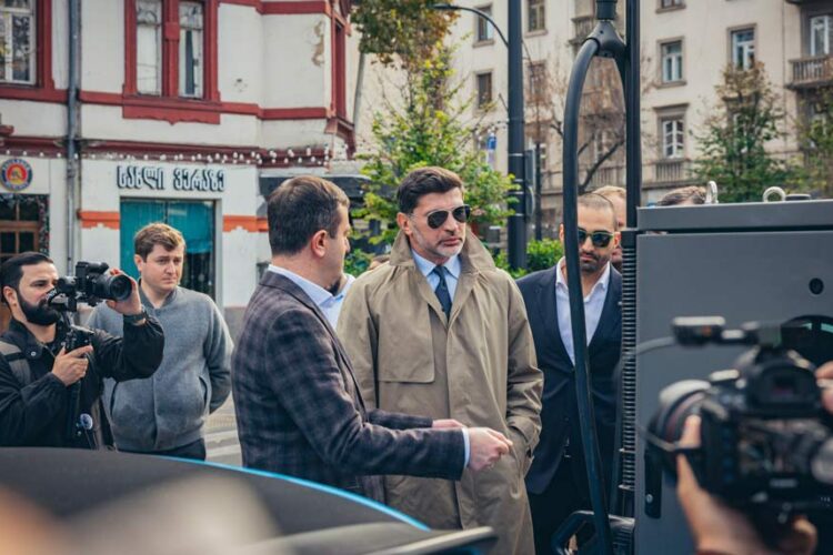 დედაქალაქში ელექტრომობილების სწრაფი დამტენების მონტაჟი გრძელდება