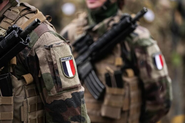 რუსეთის მხრიდან მომავალი საფრთხის გამო ემანუელ მაკრონმა, შესაძლოა, 27 ნოემბერს ნებაყოფლობითი სამხედრო სამსახურის შემოღების შესახებ განაცხადოს