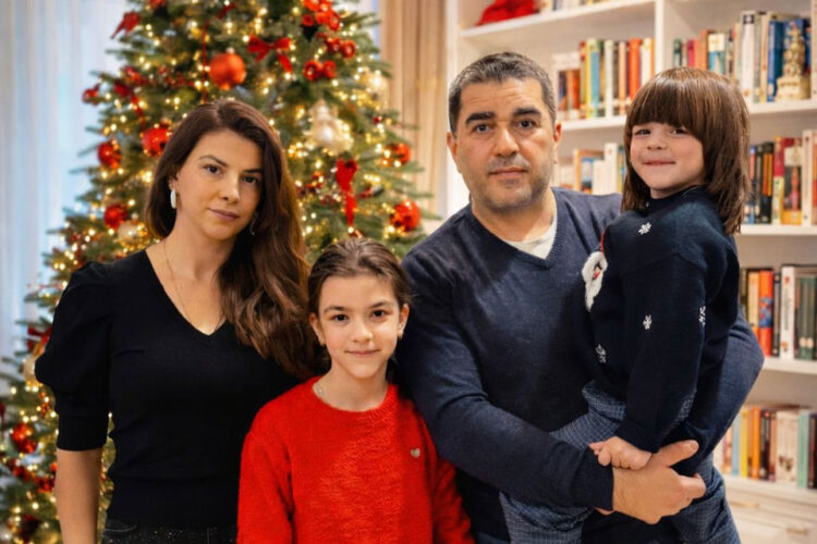 შალვა პაპუაშვილი – გილოცავთ დამდეგ ახალ წელს! მშვიდობა და სიყვარული ყოფილიყოს შინ და გარეთ!