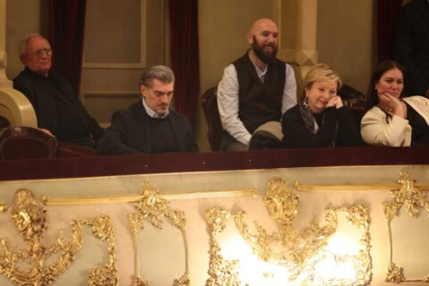 მიხეილ ყაველაშვილი რუსთაველის თეატრში სპექტაკლს „მიჯაჭვული პრომეთე“ დაესწრო