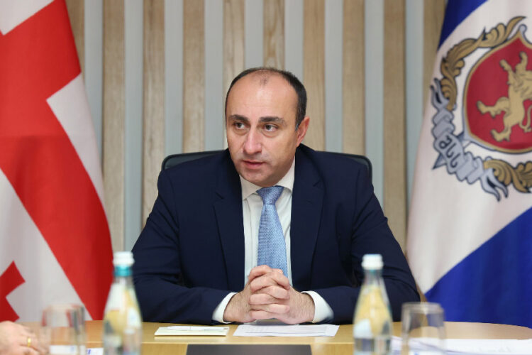 შსს-მ თბილისსა და რეგიონებში ორგანიზებულ დანაშაულში ჩართული 97 პირი დააკავა, მათ შორის არის ნარკორეალიზაციასა და ნარკოდანაშაულებრივ სქემაში ჩართული 81 ადამიანი