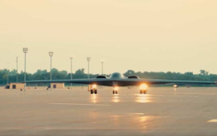 აშშ-ის ცენტრალურ სარდლობაში აცხადებენ, რომ გასულ ღამეს ირანის ბალისტიკური რაკეტების წარმოების ობიექტებს B-2-ის ტიპის ბომბდამშენებმა დაარტყეს