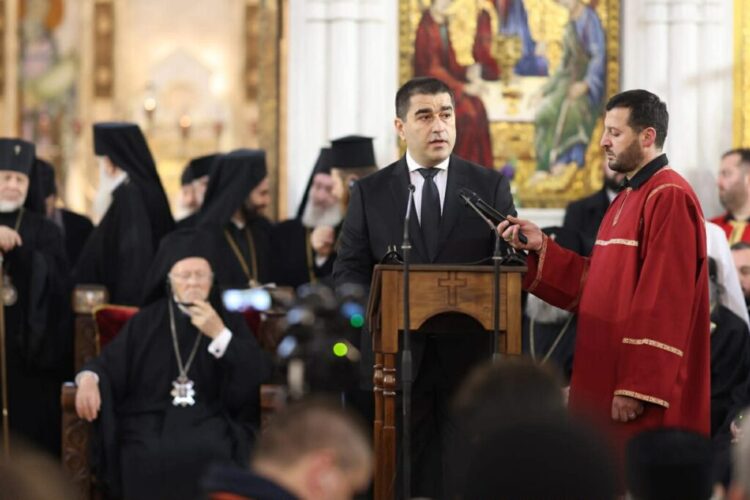 შალვა პაპუაშვილი – ილია მეორემ შეძლო შეუძლებელი, როგორც ქრისტიანმა, აღასრულა ქრისტეს რჯული, როგორც ბერმა, დაიცვა აღთქმა, როგორც პატრიარქმა, ზიდა თავისი ერის უმძიმესი ჯვარი