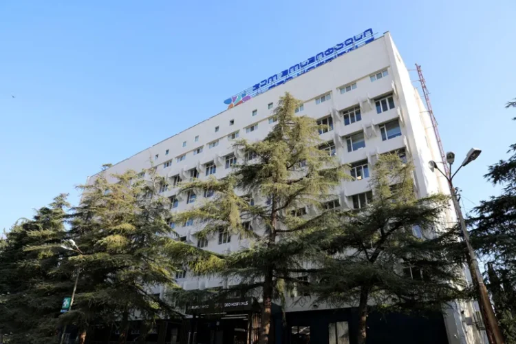 ექსკლუზივი : ფასადური მედიცინა და მილიონების ჩრდილში მივიწყებული სიცოცხლე ?