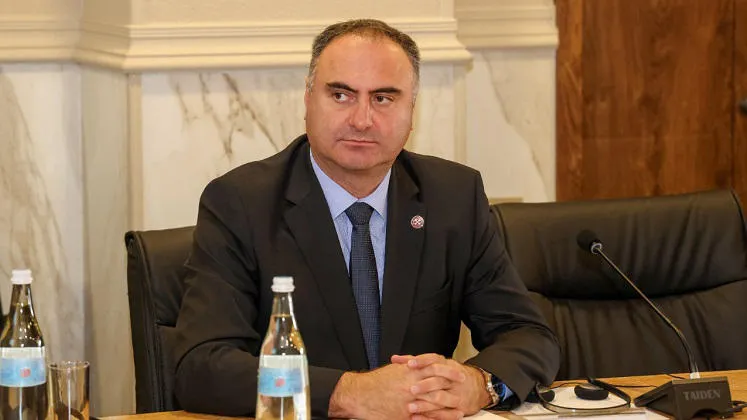კანონპროექტის მიხედვით, სამხედრო სამსახურში წვევამდელის გამოძახება განხორციელდება უწყების ჩაბარებით და კომუნიკაციის სხვა საშუალებებით, მათ შორის მოკლეტექსტური შეტყობინებით