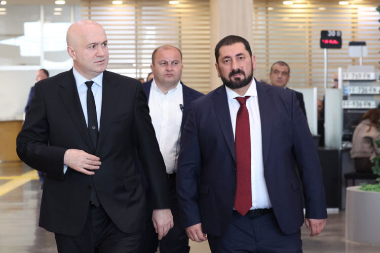 სულხან თამაზაშვილმა მომსახურების სააგენტოს თანამშრომლებს ახალი ხელმძღვანელი წარუდგინა