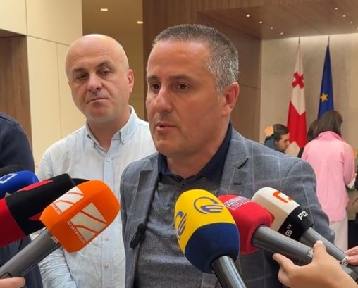 დიუშენის მქონე ბავშვის მშობელი კახა წიქარიშვილი – დასრულდება ყოველდღიური აქციები, კვირას დაგეგმილი „დიუშენის მარში“ ჩატარდება, ოღონდ ეს იქნება მადლობის მარში
