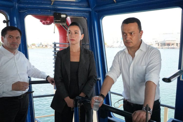უზბეკეთის ინვესტიციების, ინდუსტრიის, ვაჭრობისა და ტრანსპორტის მინისტრებმა ფოთის საპორტო ინფრასტრუქტურა და თავისუფალი ინდუსტრიული ზონა დაათვალიერეს