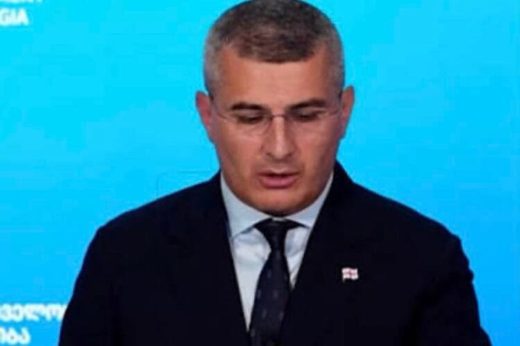 მზადდება თუ არა საკანი N მე-12 პენიტენციურ დაწესებულებაში გენერალ-მაიორის ღირსეული მასპინძლობისთვის ?