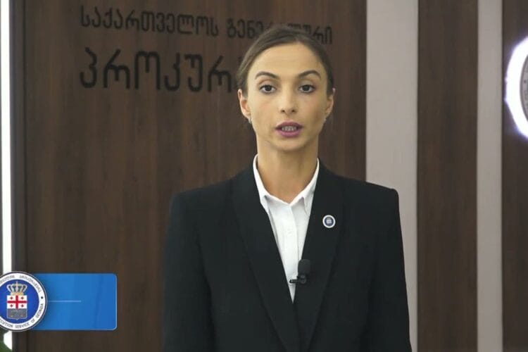პროკურორი – ირაკლი ღარიბაშვილმა განმარტა, რომ არანაირ ინფორმაციას არ ფლობს ლაზარე ჯორბენაძის თვითმკვლელობის ფაქტზე და მისი წერილი ეყრდნობა სხვადასხვა გამოცემიდან მიღებულ ინფორმაციას